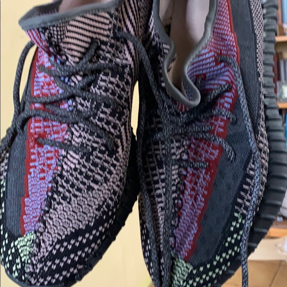 Yeezy v2 Yecheil